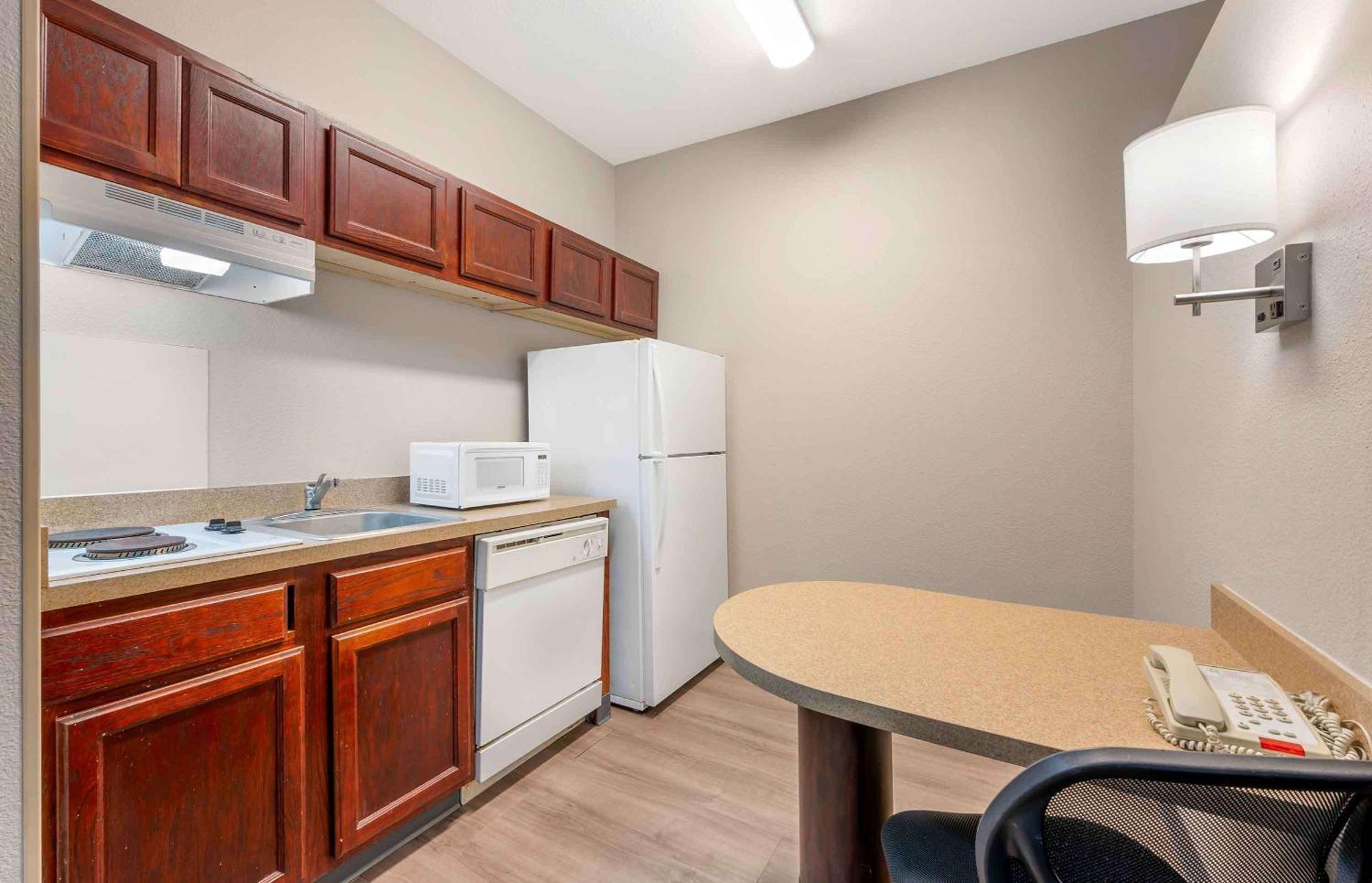 Extended Stay America Suites - Indianapolis - Airport - W Southern Ave Ngoại thất bức ảnh